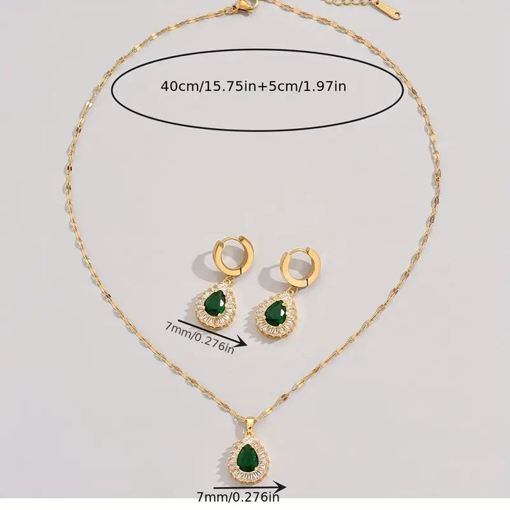 Gold Necklace Muirne with Emerald