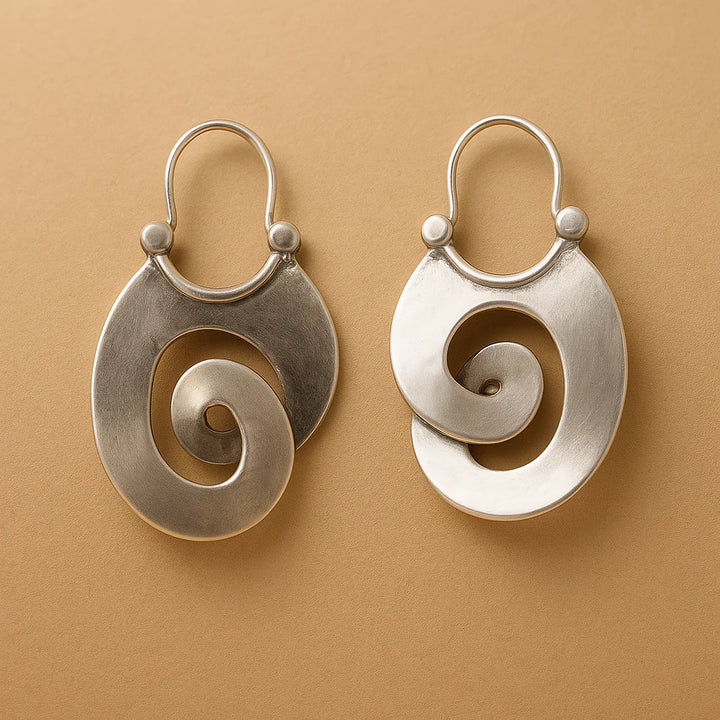 Silver Hoop Earrings Clíona with Spiral Design