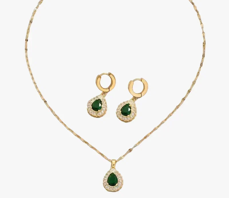 Gold Necklace Sadhbh with Emerald