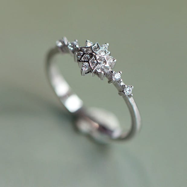 Silver Ring Aoife with Crystal Snowflake