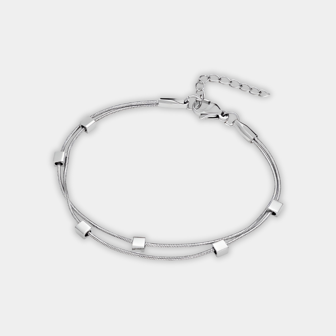 Gold Chain Bracelet Máire with Cube Beads