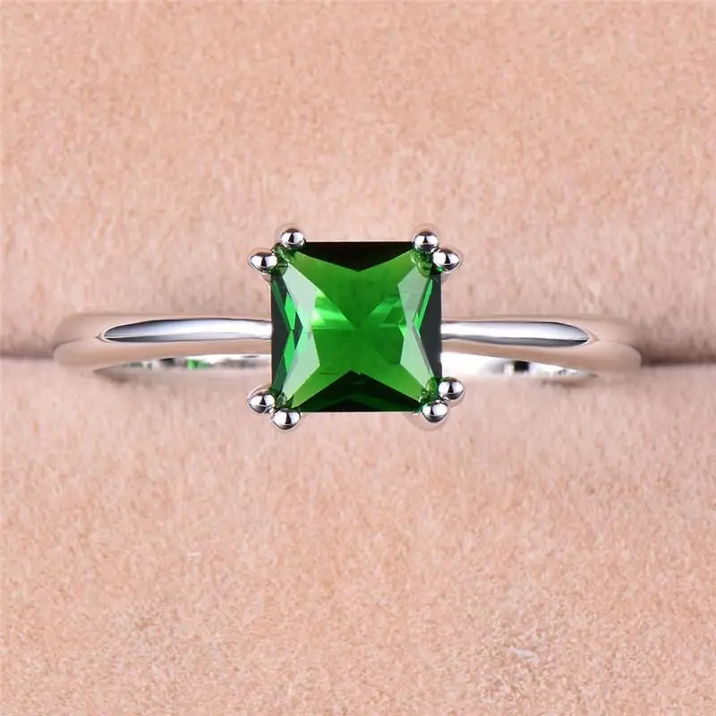 Silver Ring Éabha with Emerald