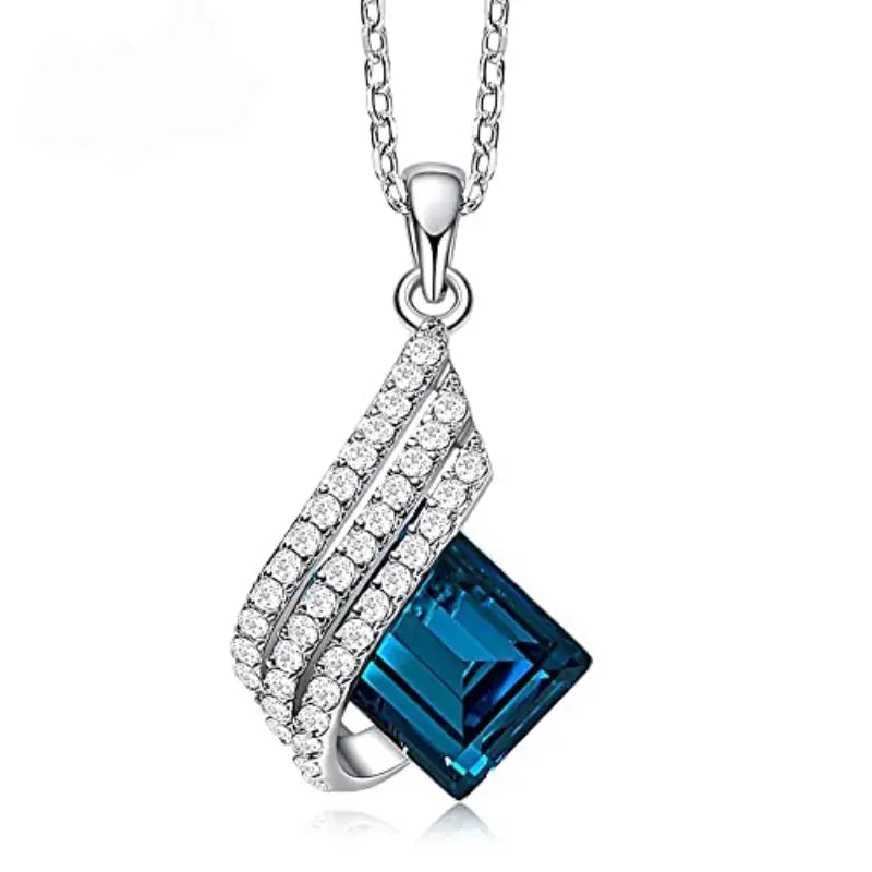 Silver Necklace Gráinne with Sapphire