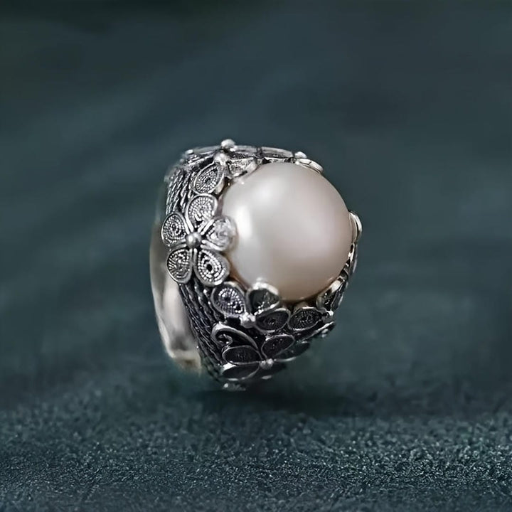 Silver Dome Ring Laoise with Pearl and Floral Motif