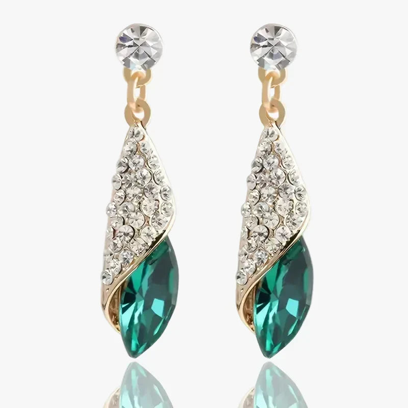 Gold Drop Earrings Fiadh with Emerald