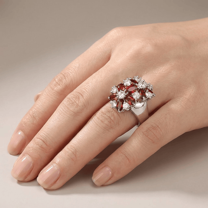 Silver Ring Órla with Garnet &amp; Zirconia