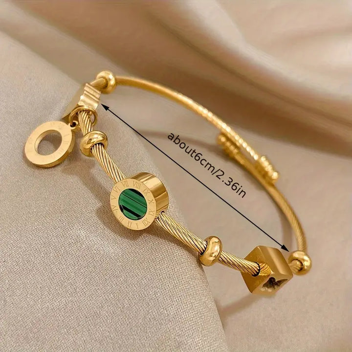 Gold Charm Bracelet Caoimhe with Emerald