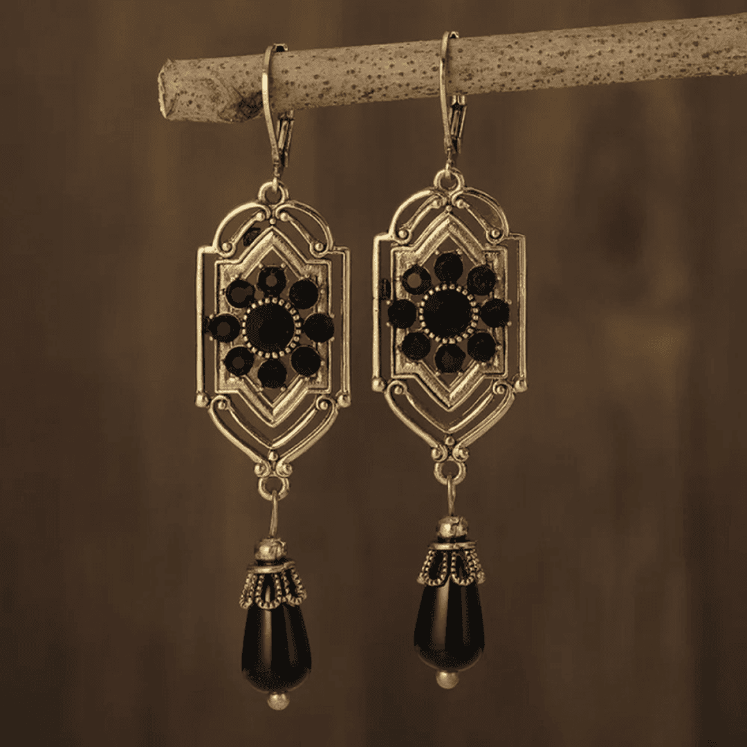 Silver Drop Earrings Fiadh with Black Crystals