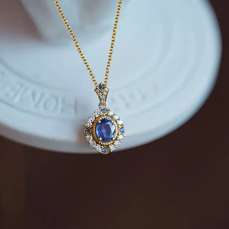 Gold Necklace Fionnuala with Sapphire