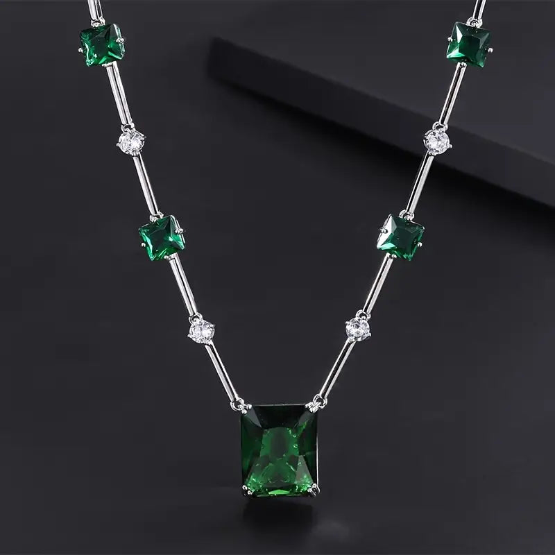 Silver Necklace Set Órla with Emerald