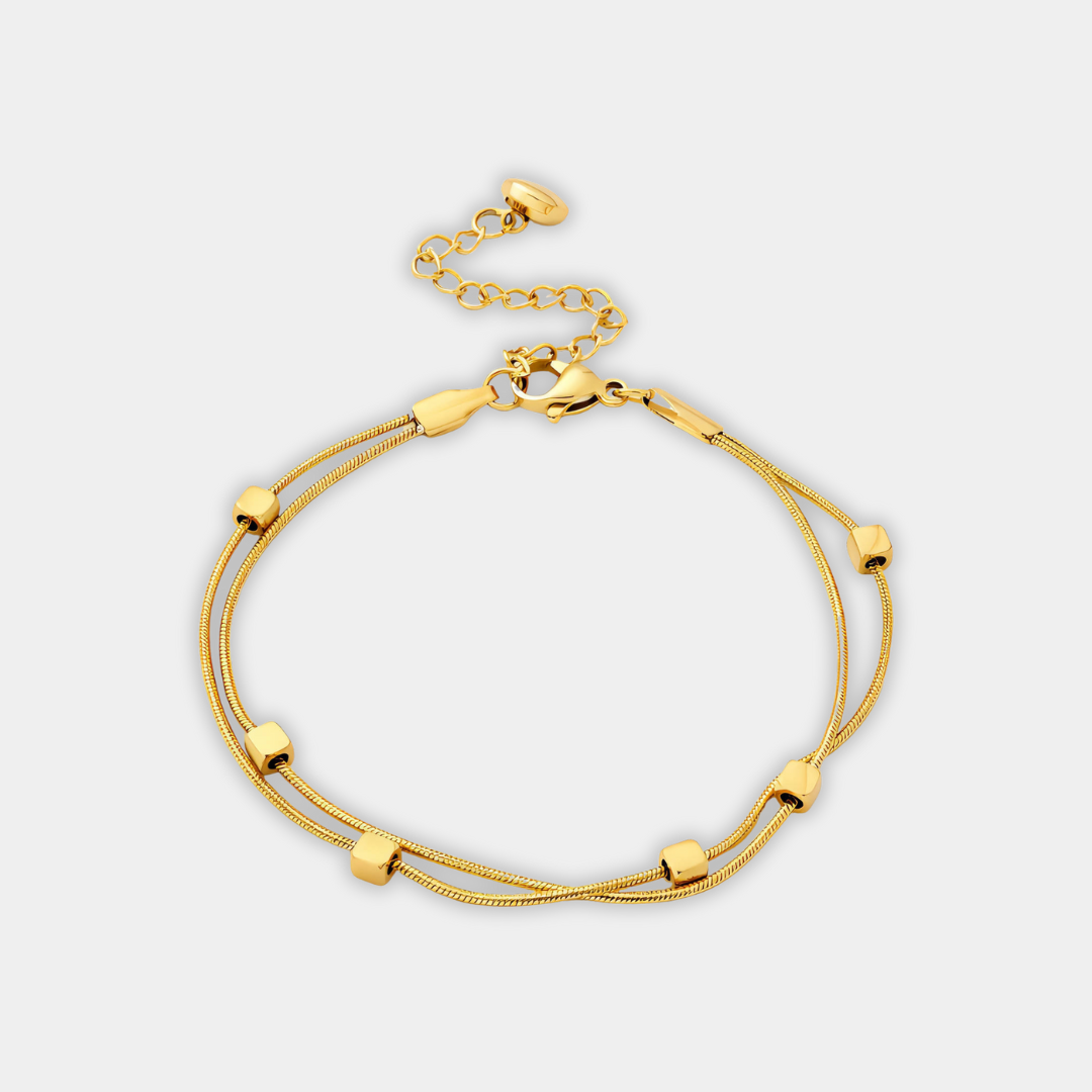 Gold Chain Bracelet Máire with Cube Beads