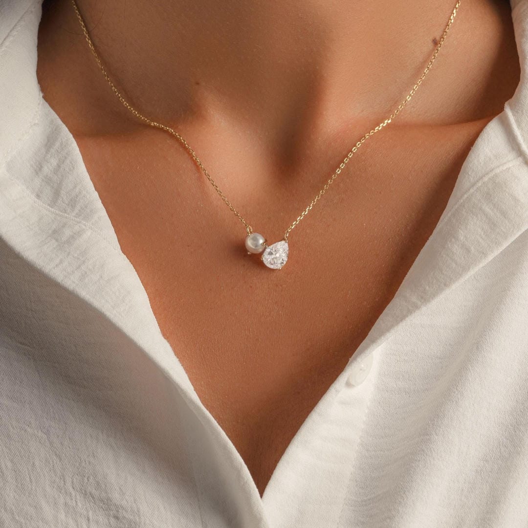 Silver Necklace Dingle with Pearl and Zirconia Teardrop