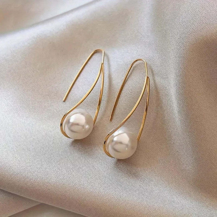 Gold Drop Earrings Kinsale with Pearl