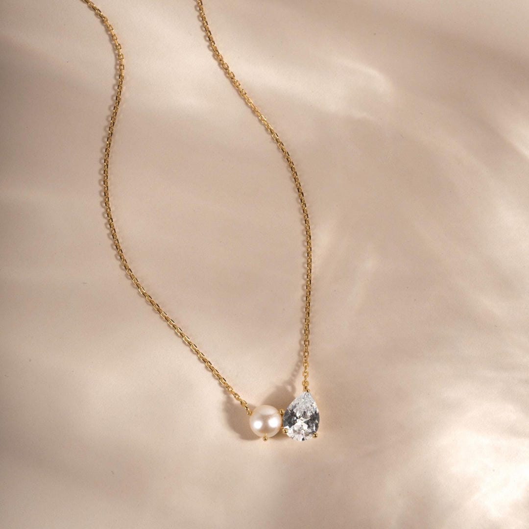 Silver Necklace Dingle with Pearl and Zirconia Teardrop