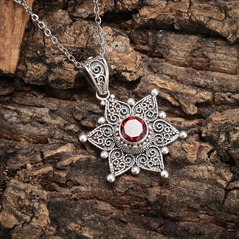 Silver Necklace Bríd with Ruby Star