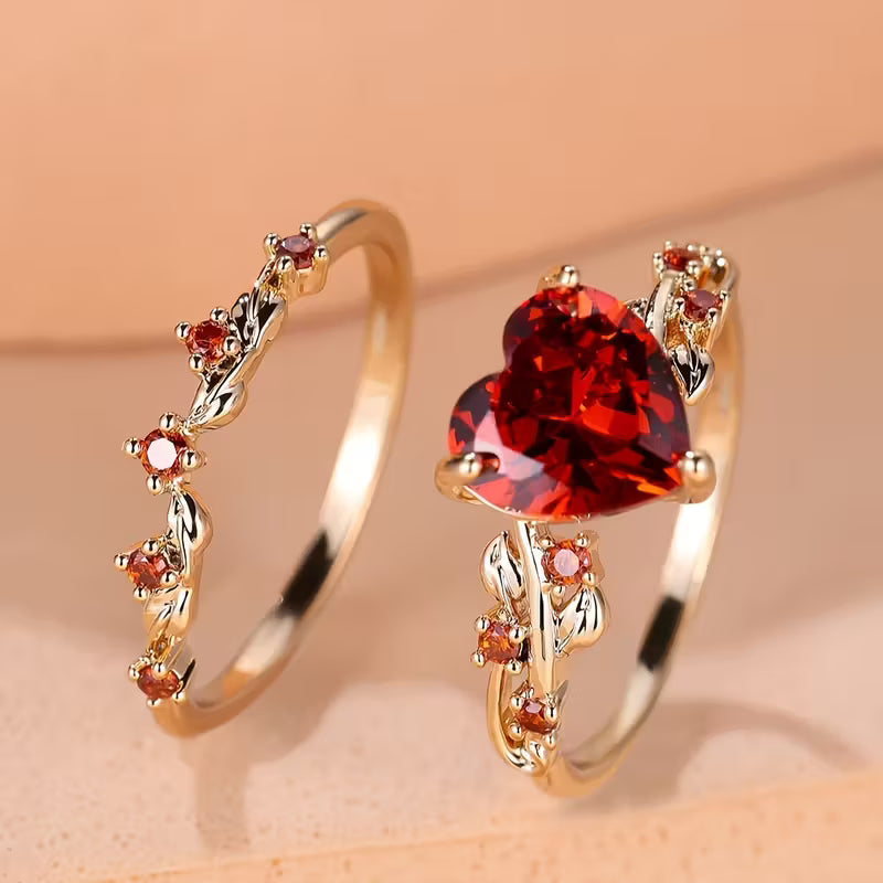 Gold Ring Set Gráinne with Ruby Heart
