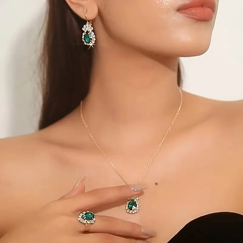 Rose Gold Ring Nuala with Emerald