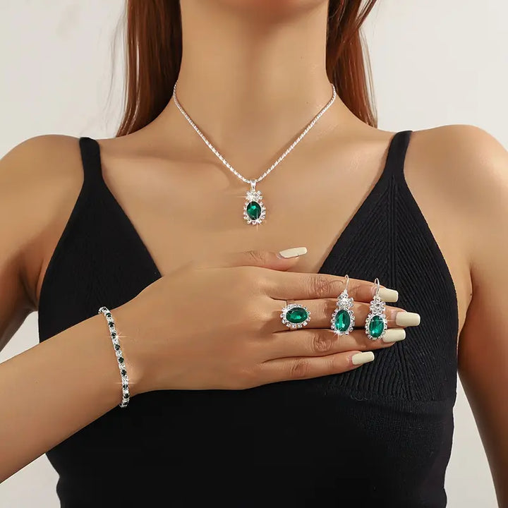 Silver Ring Caoimhe with Emerald