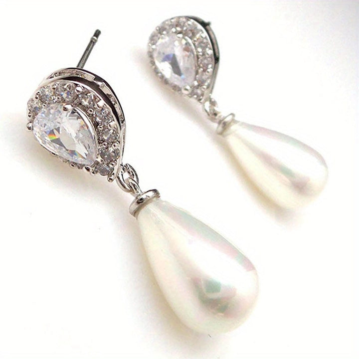 Silver Drop Earrings Saoirse with Pearl and Crystal
