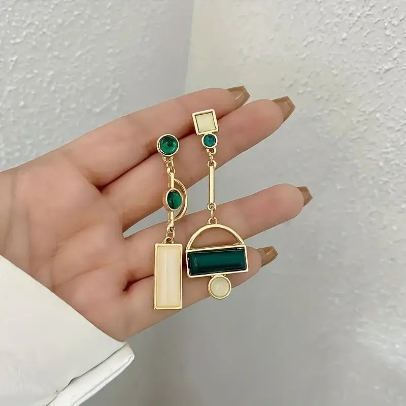 Gold Drop Earrings Bríd with Green Stones &amp; Pearl