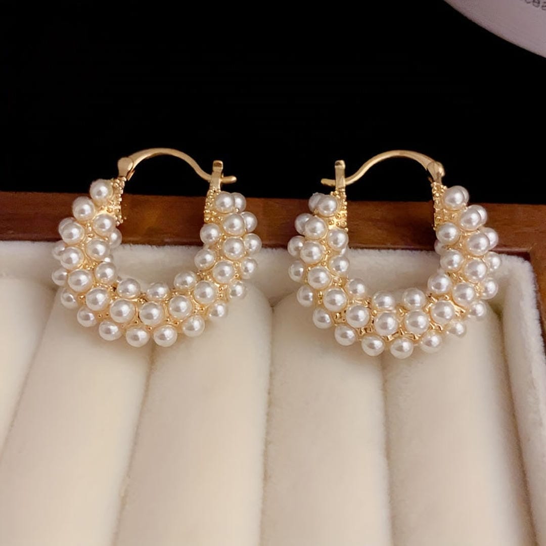 Gold Hoop Earrings Sinéad with Pearls