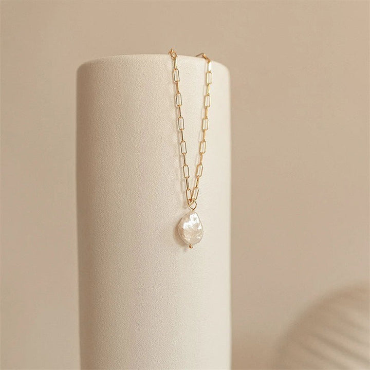 Gold Necklace Sinéad with Baroque Pearl Drop