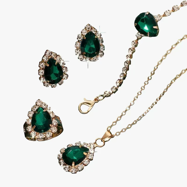Gold Ring Saoirse with Emerald