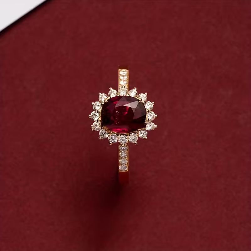 Gold Ring Áine with Ruby