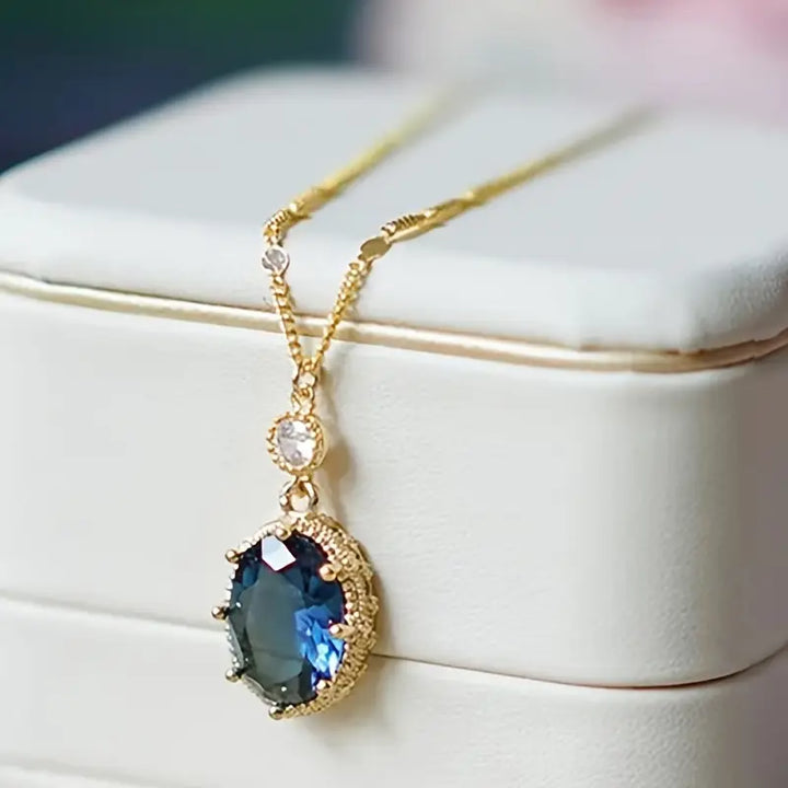 Gold Necklace Sadhbh with Sapphire and Zirconia