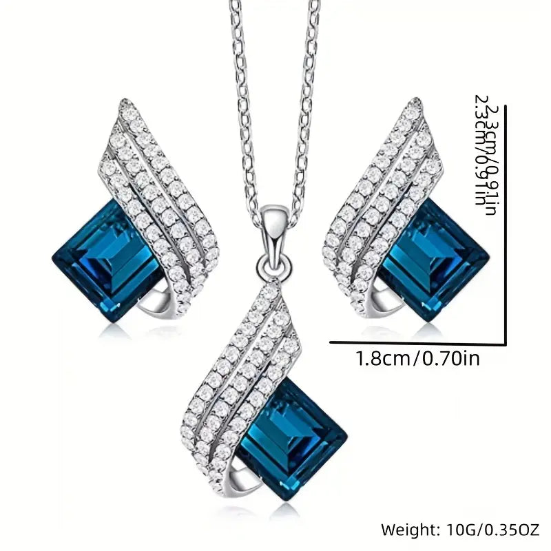 Silver Necklace Gráinne with Sapphire