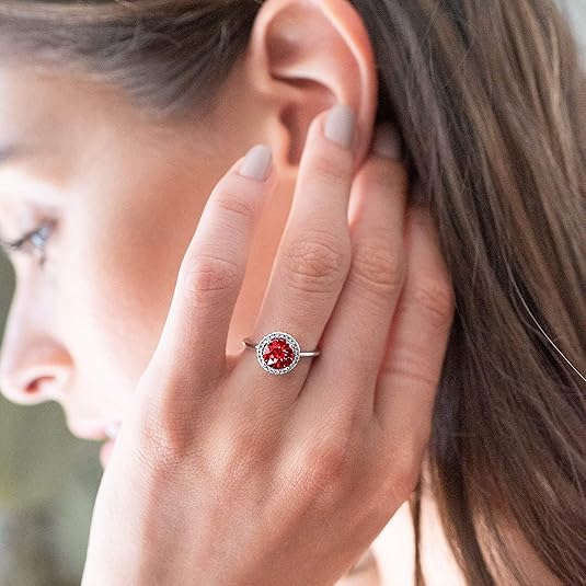 White Gold Ring Siobhán with Ruby Halo