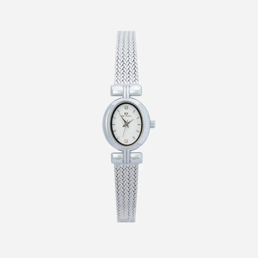 Gold Watch Maeve with Oval Case and Mesh Strap