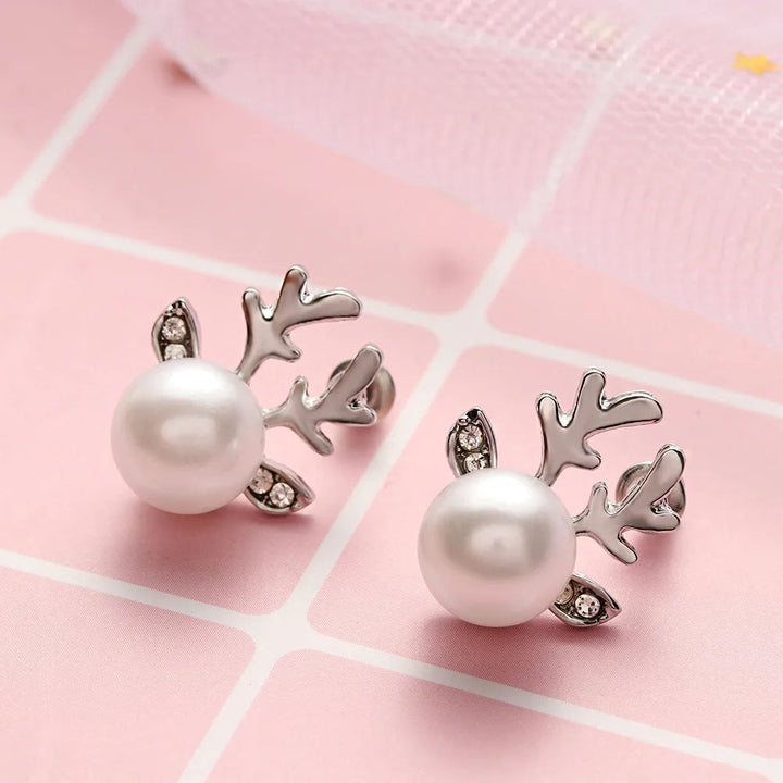 Gold Stud Earrings Neasa with Pearl Reindeer