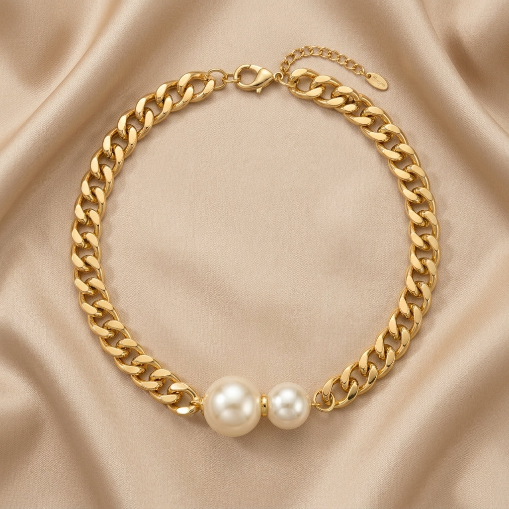 Gold Chain Necklace Béibhinn with Double Pearls