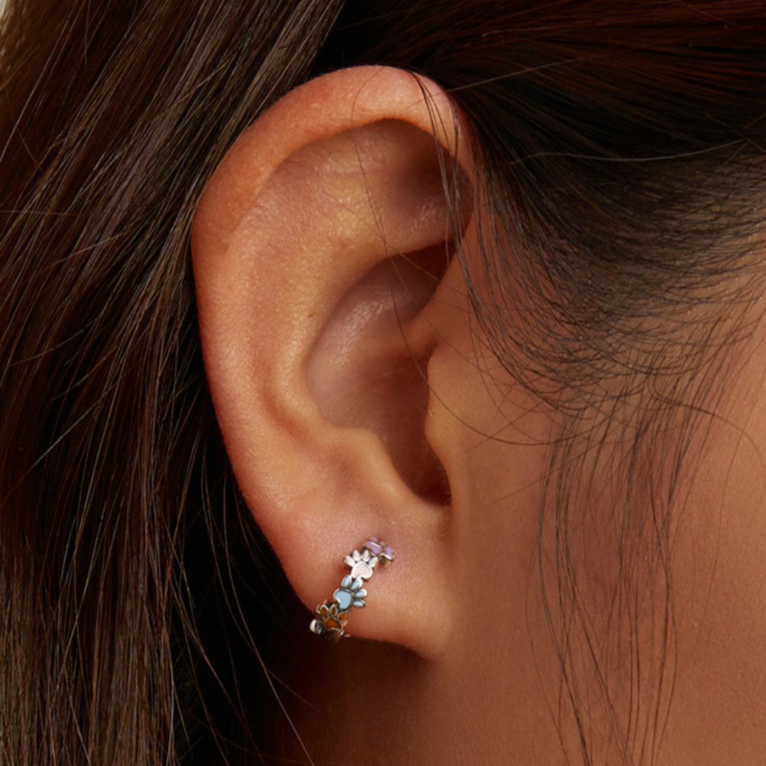 Silver Huggie Earrings Emer with Paw Prints