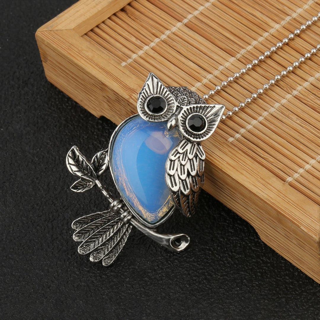 Silver Necklace Siobhán with Amethyst Owl