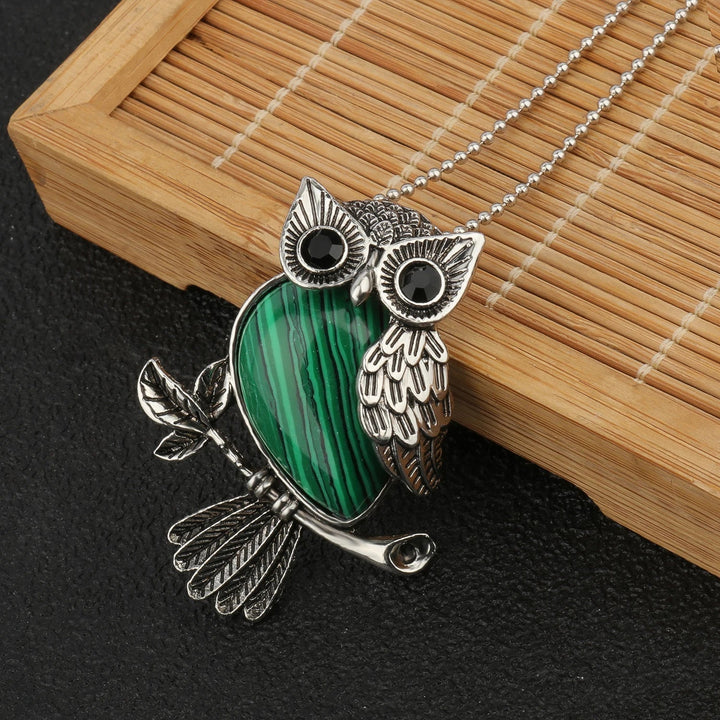 Silver Necklace Clíodhna with Owl and Amethyst