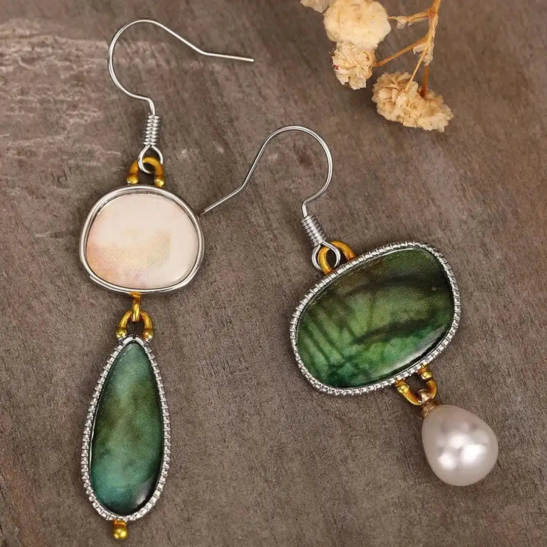 Silver Drop Earrings Saoirse with Labradorite and Pearl