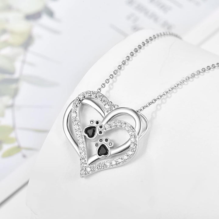 Silver Necklace Nóra with Paw Prints Heart