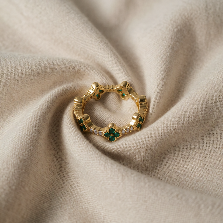 Gold Ring Aoibhinn with Zirconia