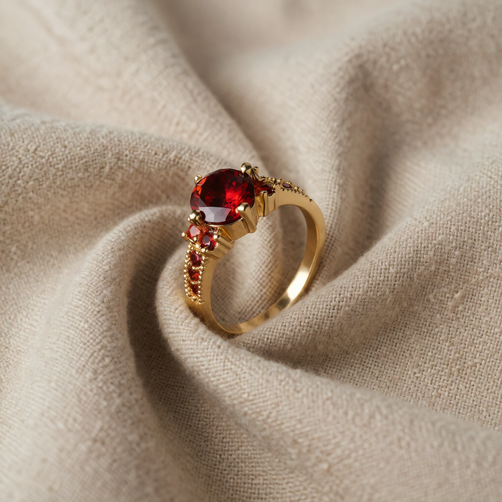 Gold Ring Siobhán with Ruby