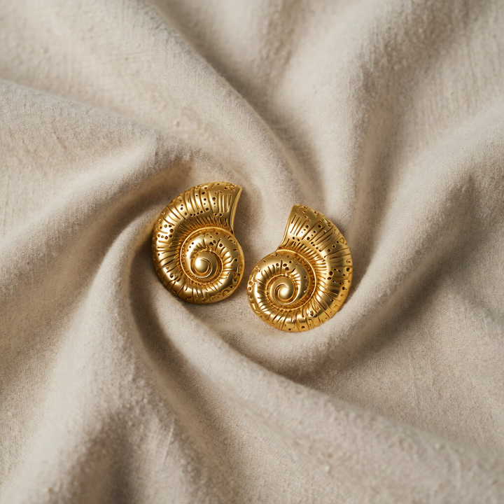 Gold Stud Earrings Maeve with Seashell