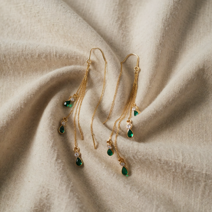 Gold Threader Earrings Clíona with Emerald Drops