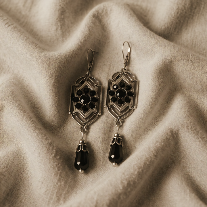 Silver Drop Earrings Fiadh with Black Crystals