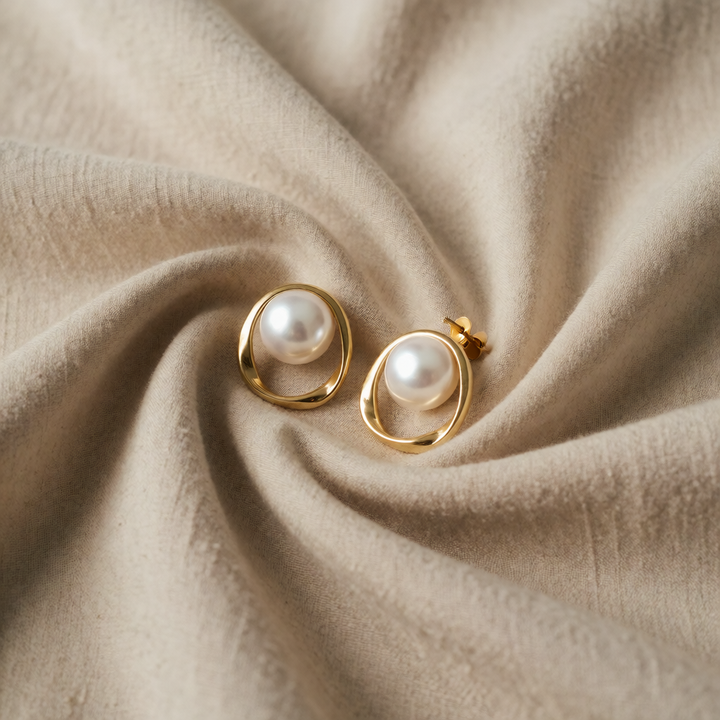Gold Stud Earrings Killarney with Pearl Halo