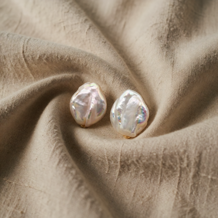 Gold Stud Earrings Cara with Baroque Pearl