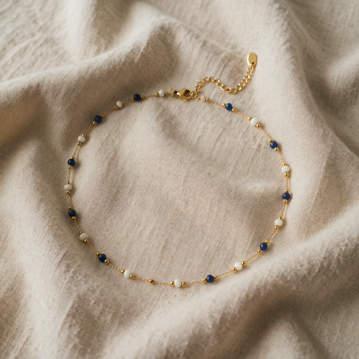 Gold Beaded Necklace Íde with Blue and White Beads