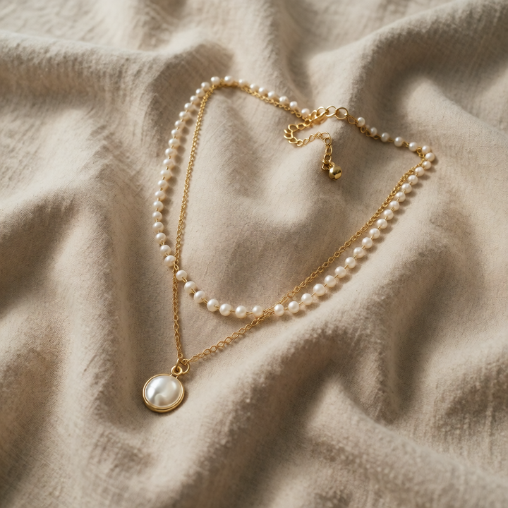 Gold Pearl Necklace Sinéad with Layered Chain