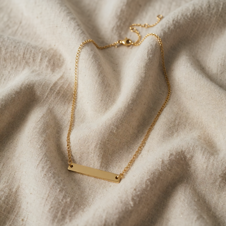 Gold Necklace Caoimhe with Bar Pendant
