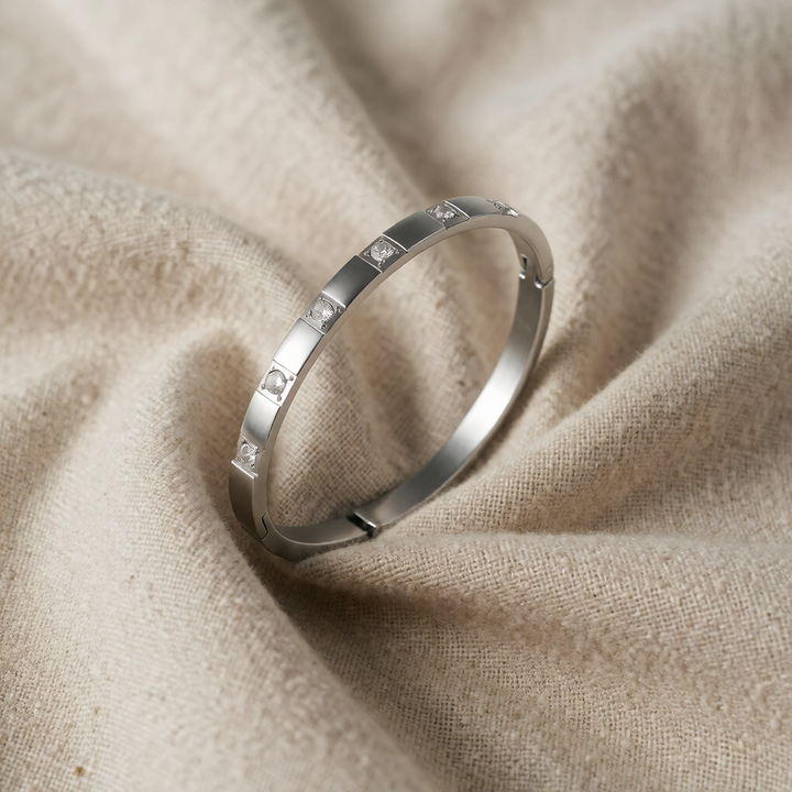 Stainless Steel Bangle Aoibhinn with Zirconia